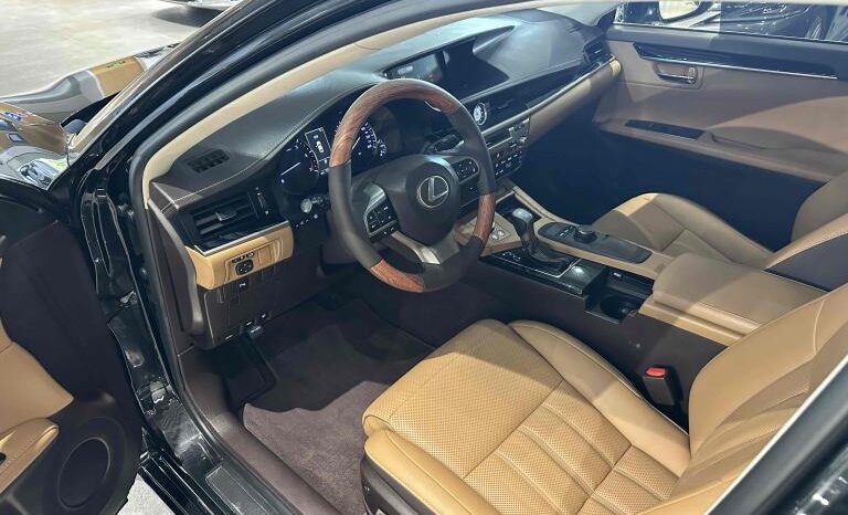 
								Lexus ES 2015 200 Comfort Edition full									