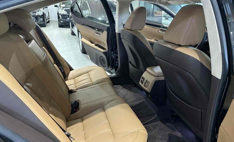 
								Lexus ES 2015 200 Comfort Edition full									
