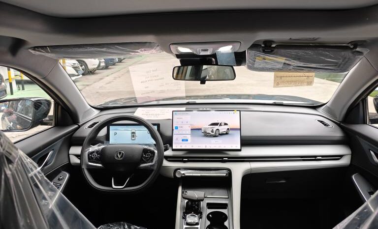 
								Changan CS75 Plus Smart Navigation Edition full									