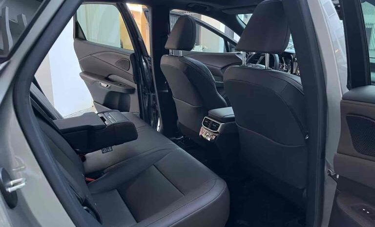 
								Lexus RX 2023 350h Two-wheel Drive Comfort Edition full									