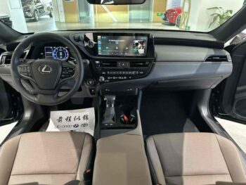 Lexus ES 2022 model 300h Premium Edition