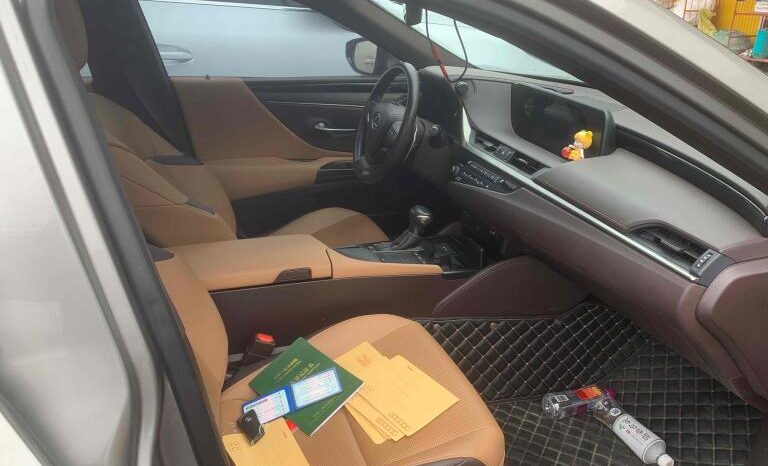 
								Lexus RX 2018 model 260 Premium full									