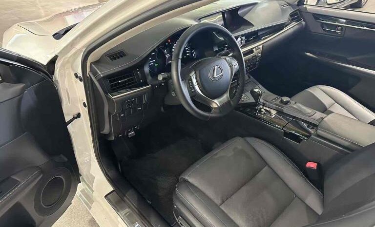 
								Lexus ES 2014 300h Elite Edition full									