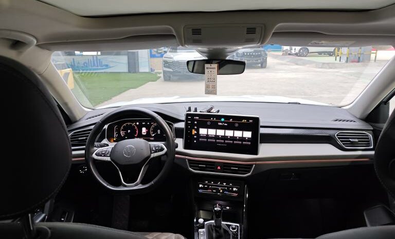 
								Volkswagen Tayron full									