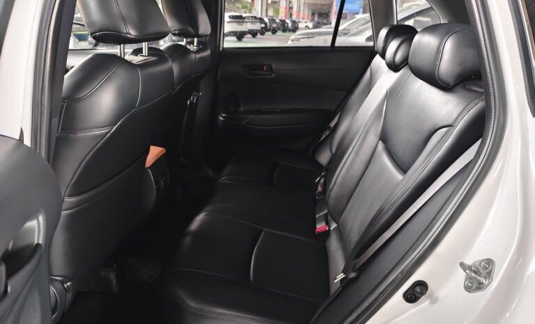 
								Toyota Corolla Cross full									