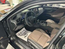 
										Lexus ES 2022 model 300h Premium Edition full									