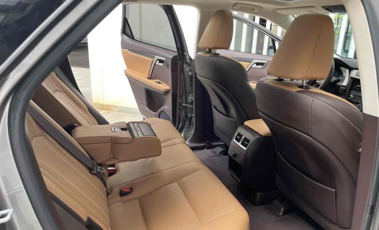 
								Lexus RX 2016 model 300 four-wheel drive Elegance version, China V emission standard full									