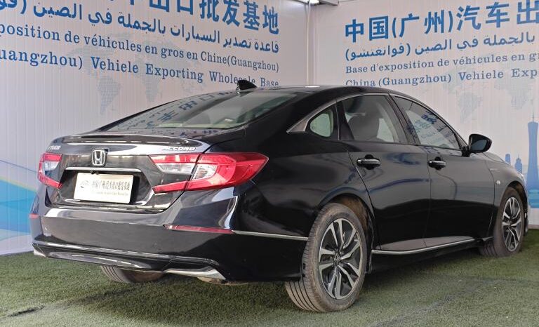 
								Honda Accord Hybrid full									