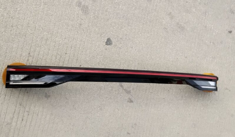 
								SX5G-4133130 Rear Through Light High-Spec with Streamer Light full									