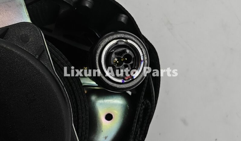 
								Original equipment manufacturer (OEM) SX5G-5810031 left front seat belt full									