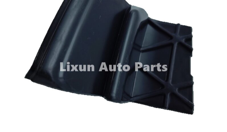 
								SX5G-2803119 Front Bumper Trailer Cover full									