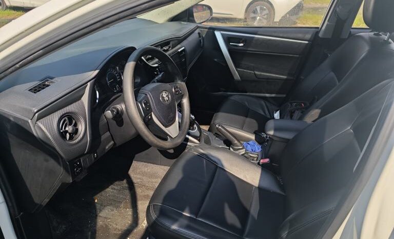 
								Toyota Lei Ling Hybrid full									