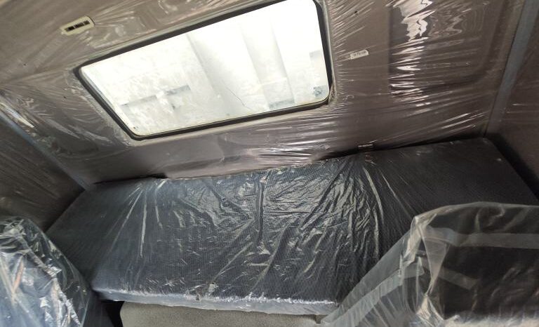 
								Dump truck HOWO 8×4 dump truck full									