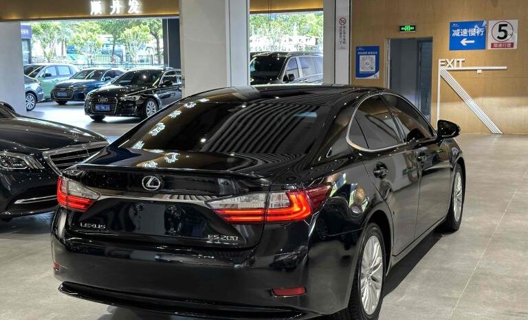 
								Lexus ES 2015 200 Comfort Edition full									