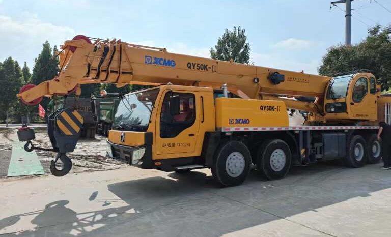 
								XCMG QY50K-II truck crane full									