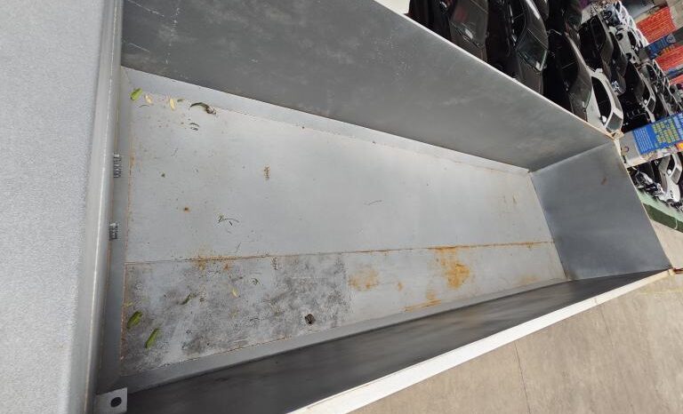 
								Dump truck HOWO 8×4 dump truck full									