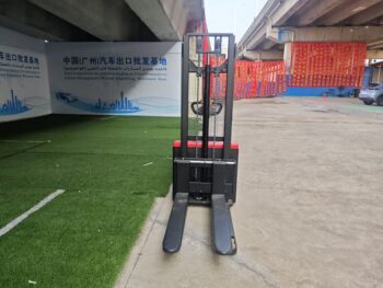 [New vehicle] Pallet stacking vehicle, electric type