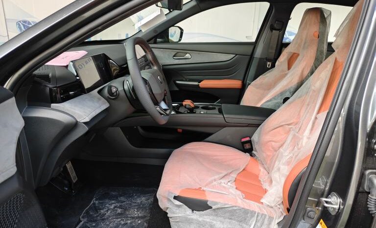 
								Changan UNI-V Third Generation Power Edition + Dolby Audio full									