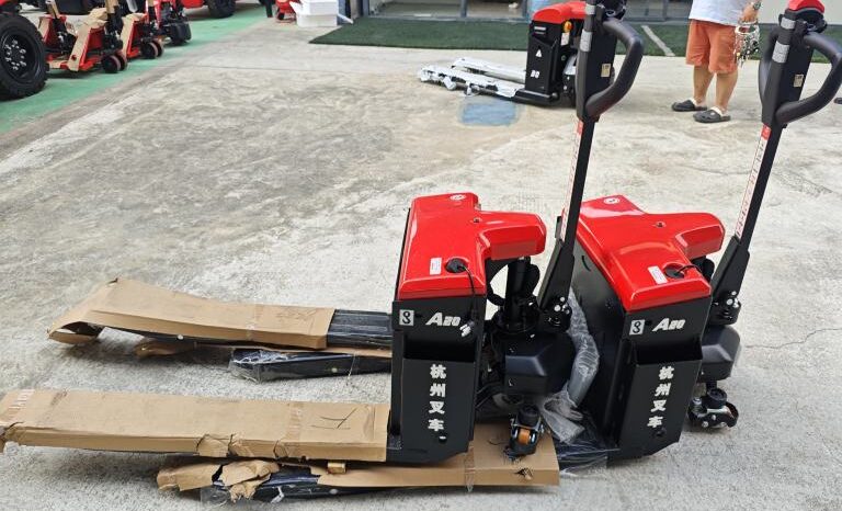 
								[New vehicle] Pallet Truck – Electric Model full									