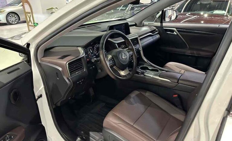 
								Lexus RX 2020 facelift 300 four-wheel drive Elegance edition full									