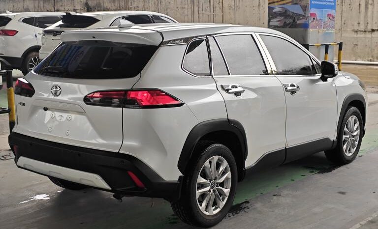 
								Toyota Corolla Cross full									