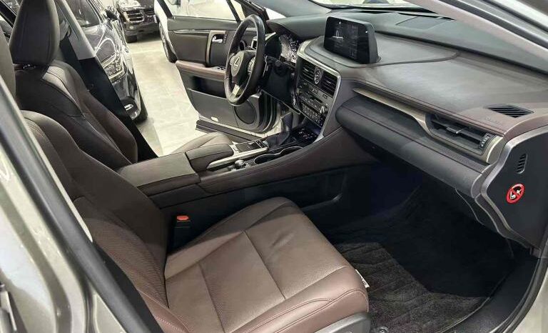 
								Lexus RX 2020 facelift 300 four-wheel drive Elegance Edition full									