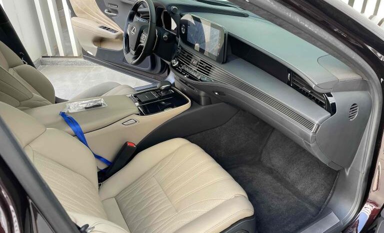 
								Lexus LS 2021 500h Luxury Edition full									