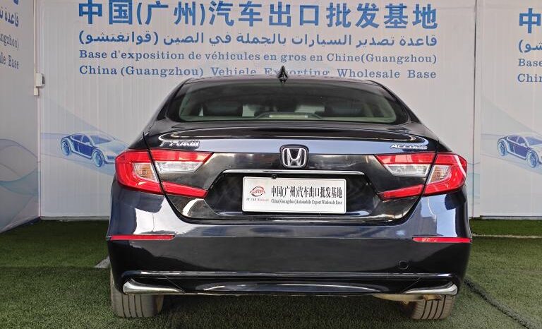 
								Honda Accord Hybrid full									