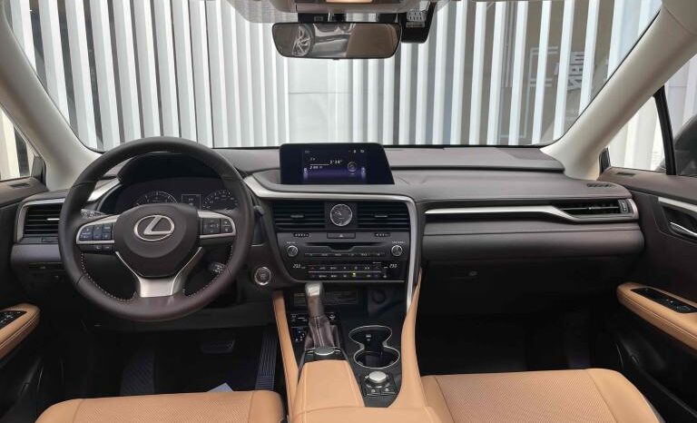 
								Lexus RX 2016 model 300 four-wheel drive Elegance version, China V emission standard full									