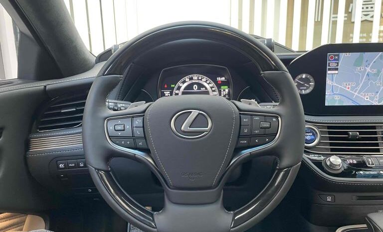 
								Lexus LS 2021 500h Luxury Edition full									