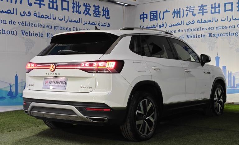 
								Volkswagen Tayron full									