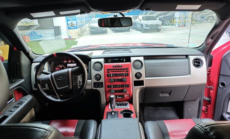 
								Ford F-150 Raptor 4WD Pickup Truck full									