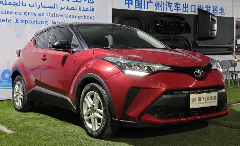 
								Toyota C-HR full									